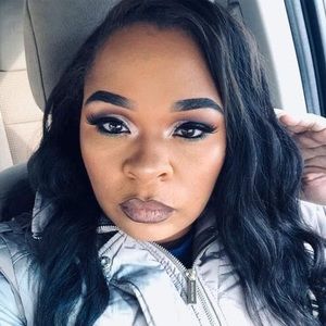 Meet your Posher, Latasha